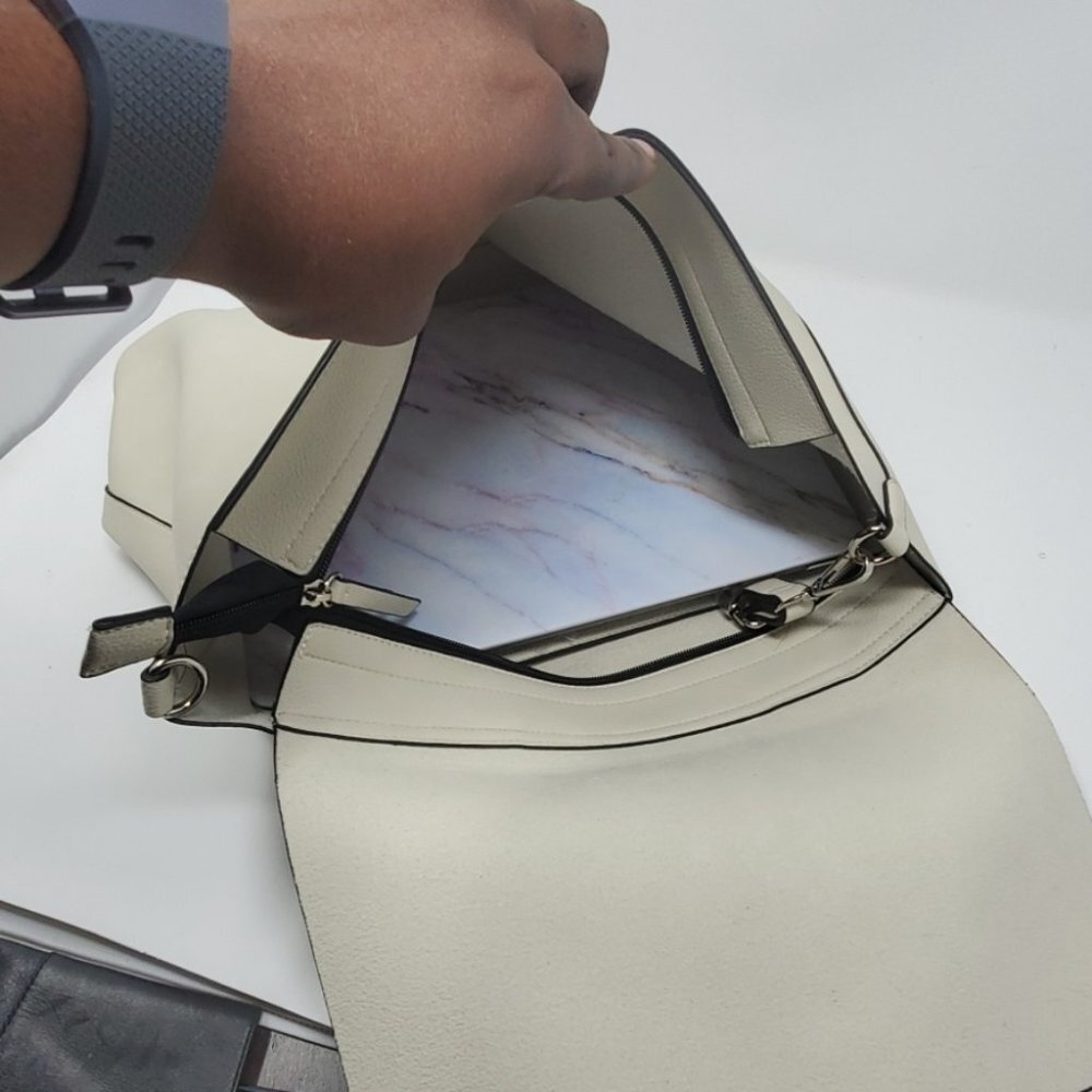 Mia & LucaPURPOSE FALL CROSSBODY BAG - Picture 5 of 5